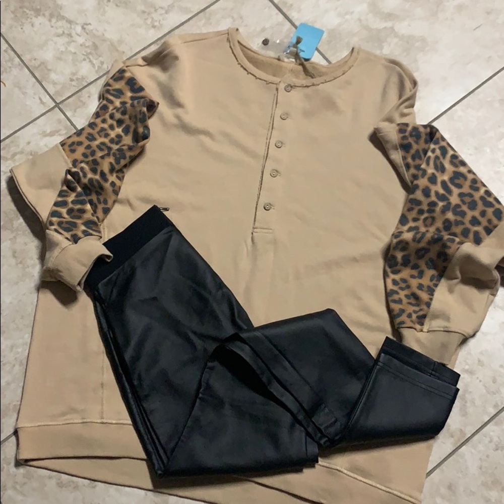 NWT! Leopard sleeved Sweatshirt